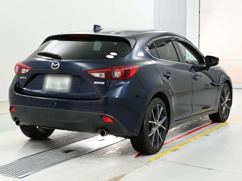 MAZDA AXELA