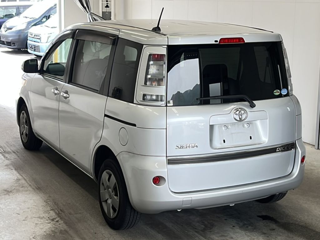 TOYOTA SIENTA