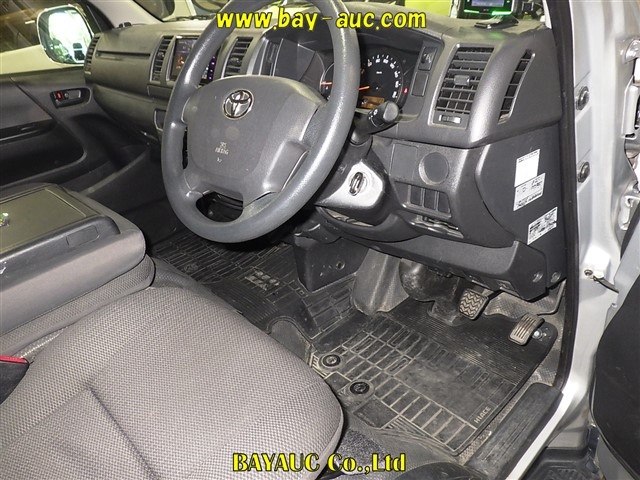 TOYOTA REGIUS ACE