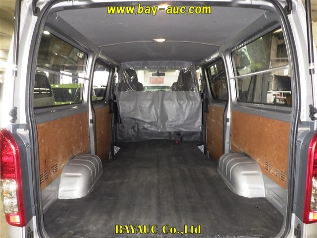 TOYOTA REGIUS ACE