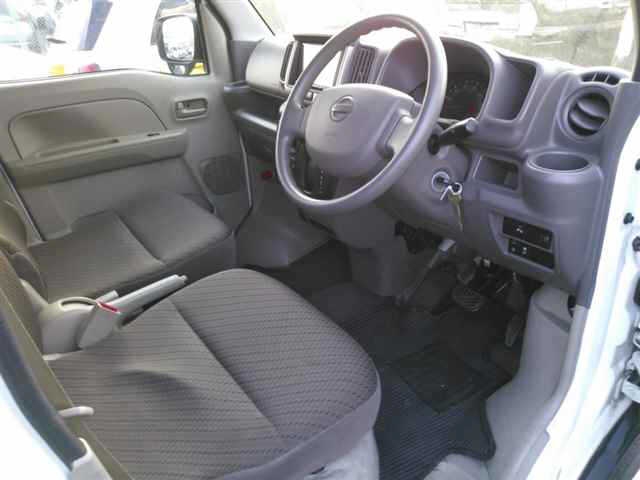 NISSAN NV100 CLIPPER