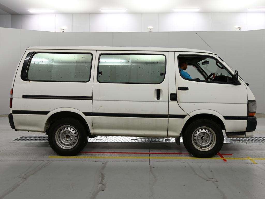 TOYOTA REGIUS ACE