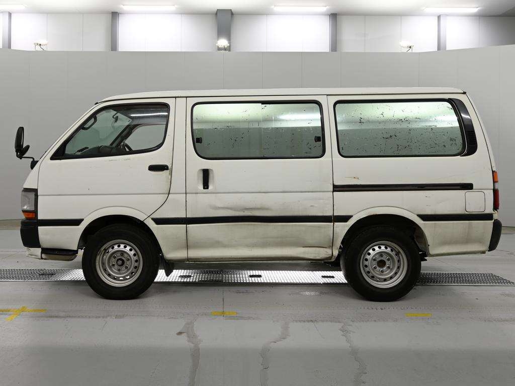 TOYOTA REGIUS ACE