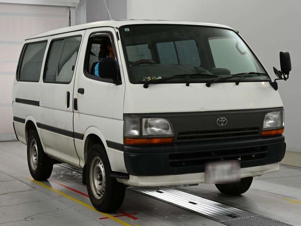TOYOTA REGIUS ACE