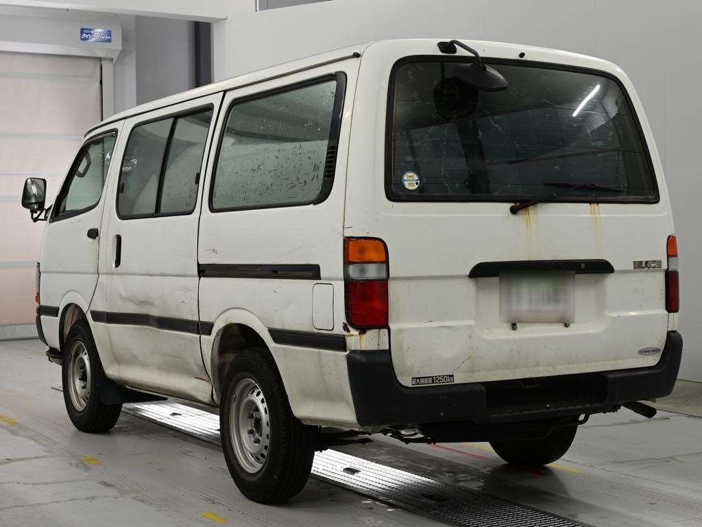 TOYOTA REGIUS ACE