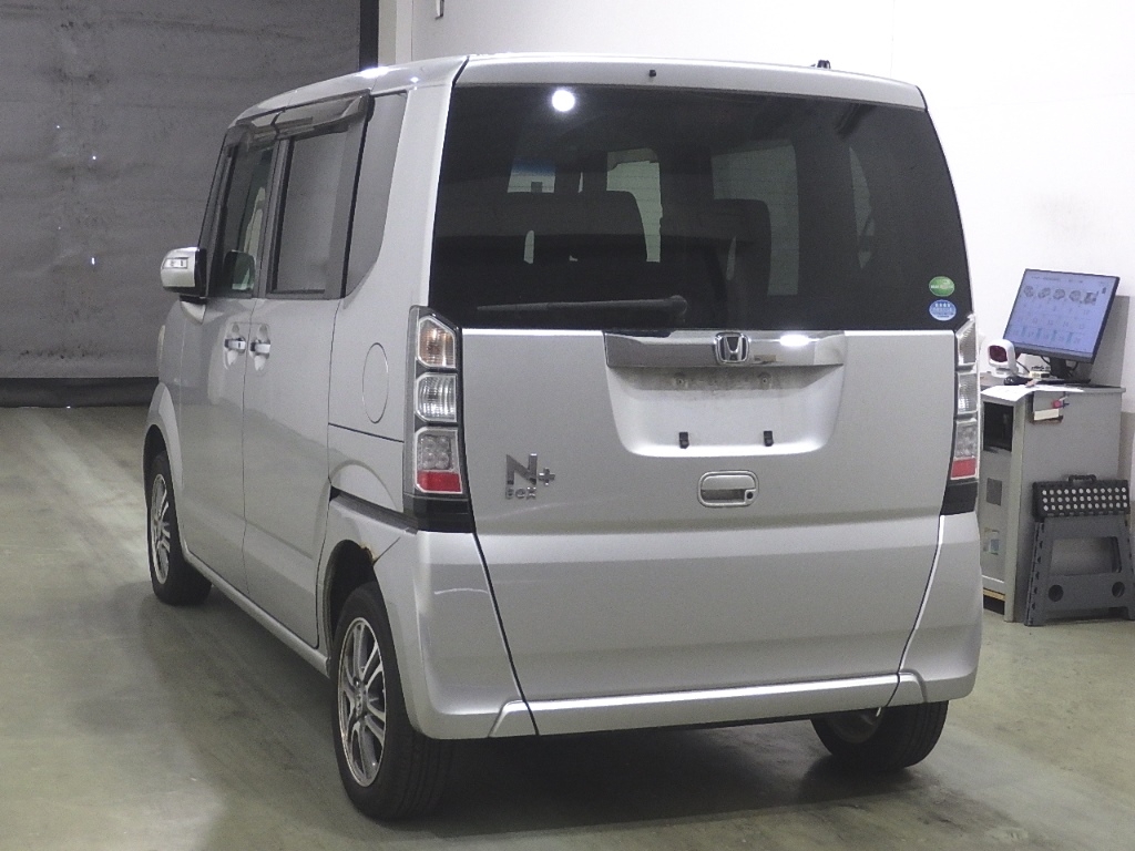 HONDA N-BOX+