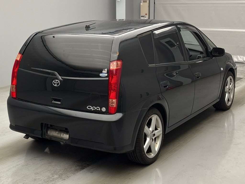 TOYOTA OPA