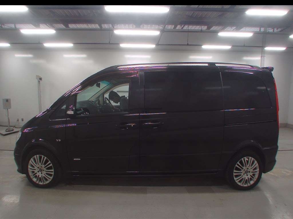 MERCEDES-BENZ V-CLASS