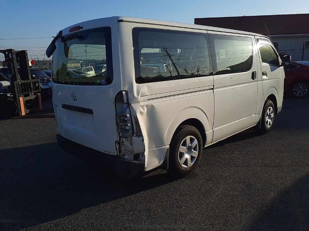 TOYOTA REGIUS ACE