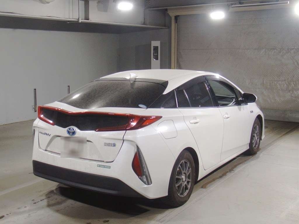 TOYOTA PRIUS PHV