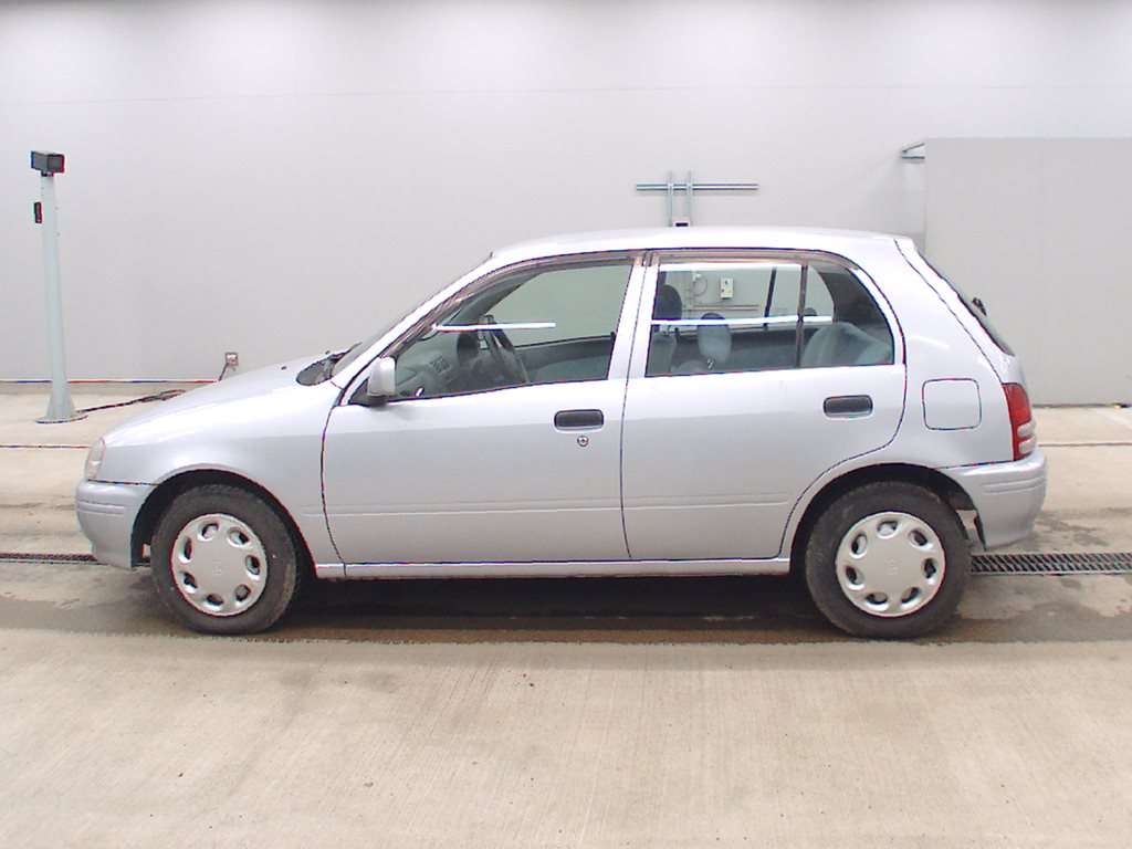 TOYOTA STARLET