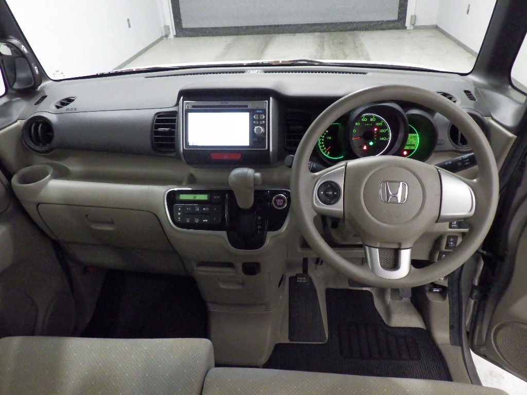 HONDA N-BOX+