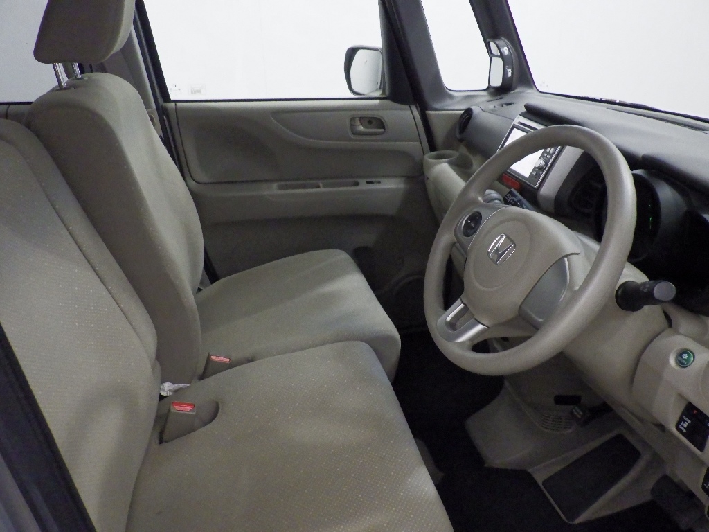 HONDA N-BOX+