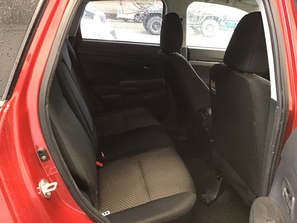 MITSUBISHI RVR