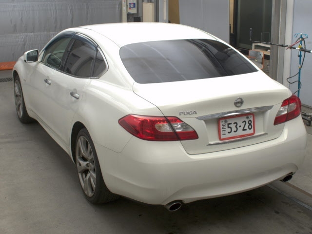 NISSAN FUGA