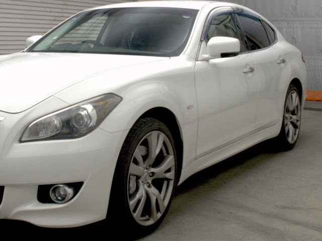 NISSAN FUGA
