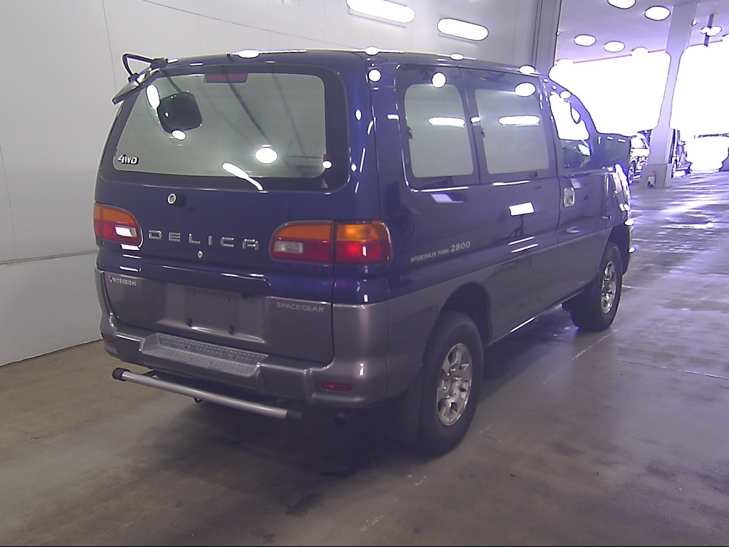 MITSUBISHI DELICA