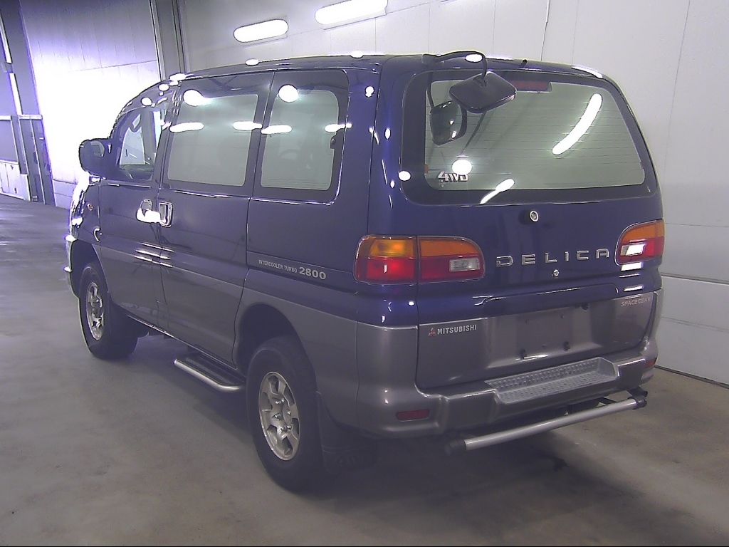 MITSUBISHI DELICA