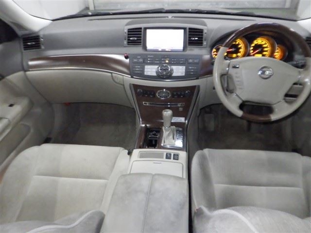 NISSAN FUGA