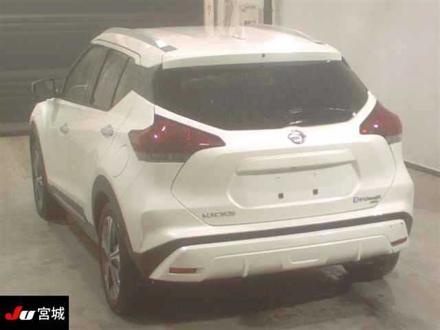 NISSAN KICKS