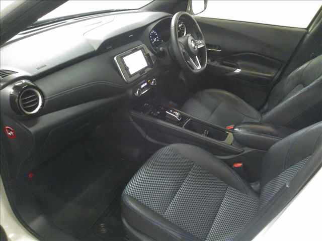 NISSAN KICKS