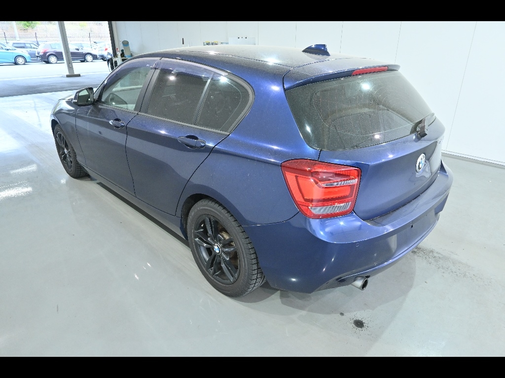 BMW 1-SERIES
