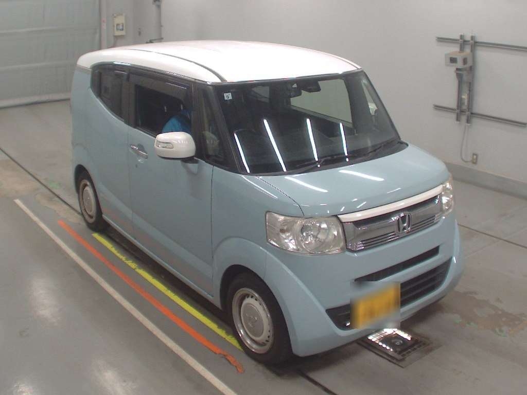 HONDA N-BOX SLASH