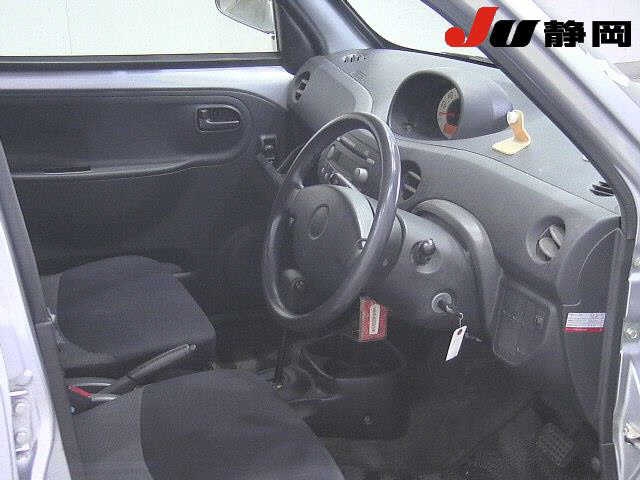 DAIHATSU ESSE