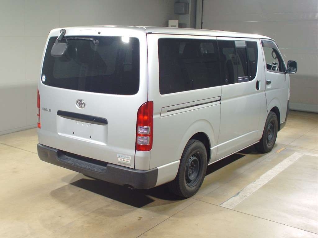 TOYOTA REGIUS ACE