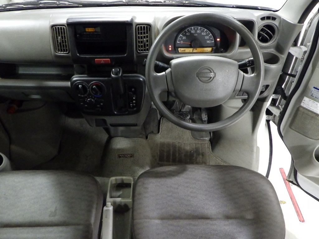 NISSAN NV100 CLIPPER