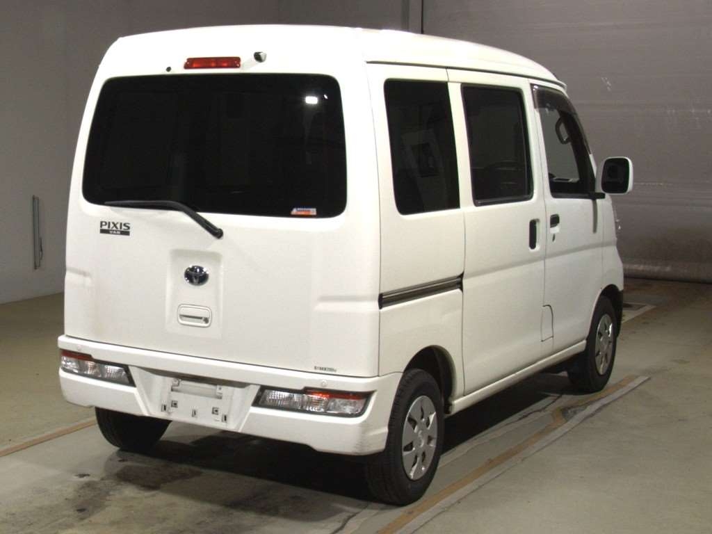 TOYOTA PIXIS VAN