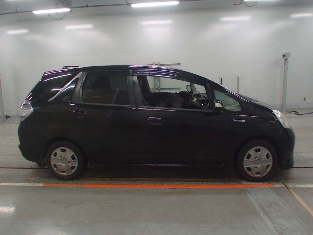 HONDA FIT SHUTTLE