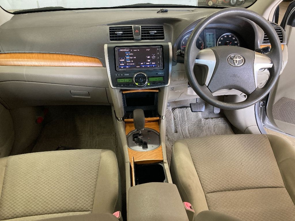 TOYOTA PREMIO
