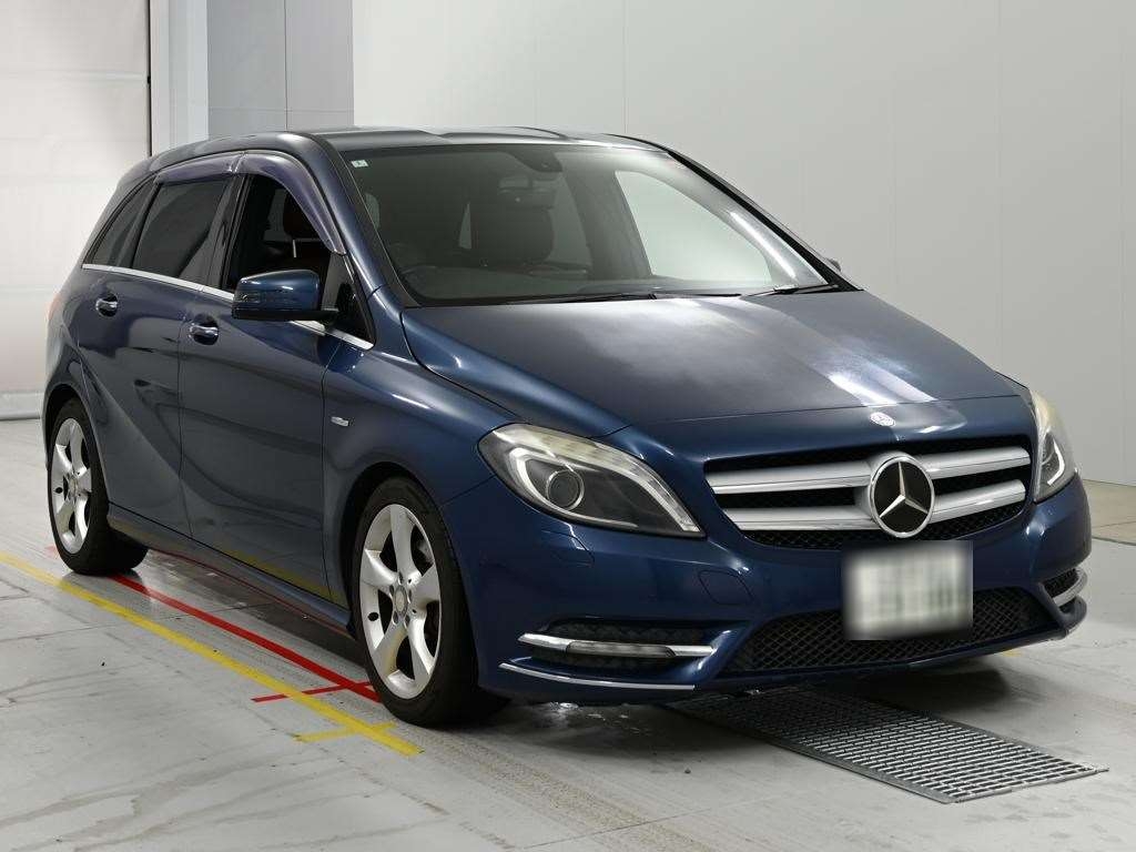 MERCEDES-BENZ B-CLASS