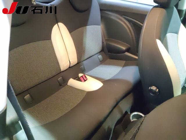 MINI HATCH