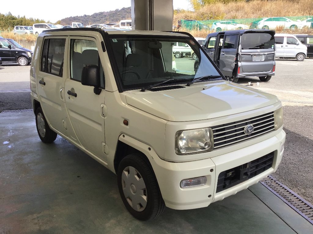 DAIHATSU NAKED