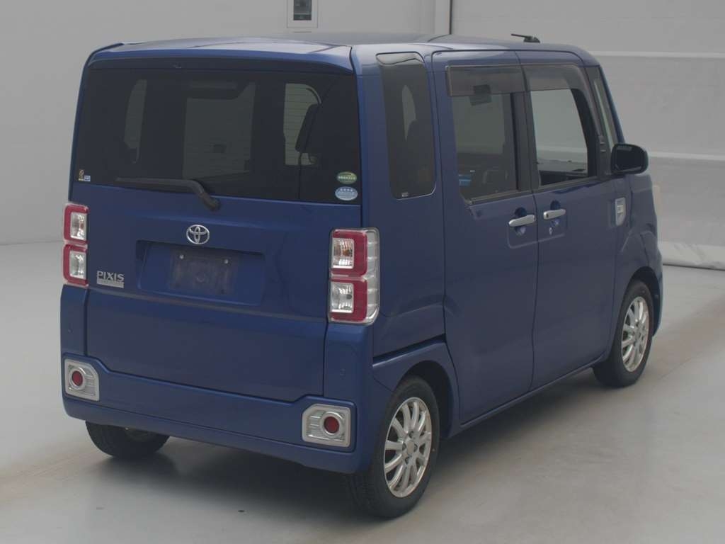 TOYOTA PIXIS MEGA