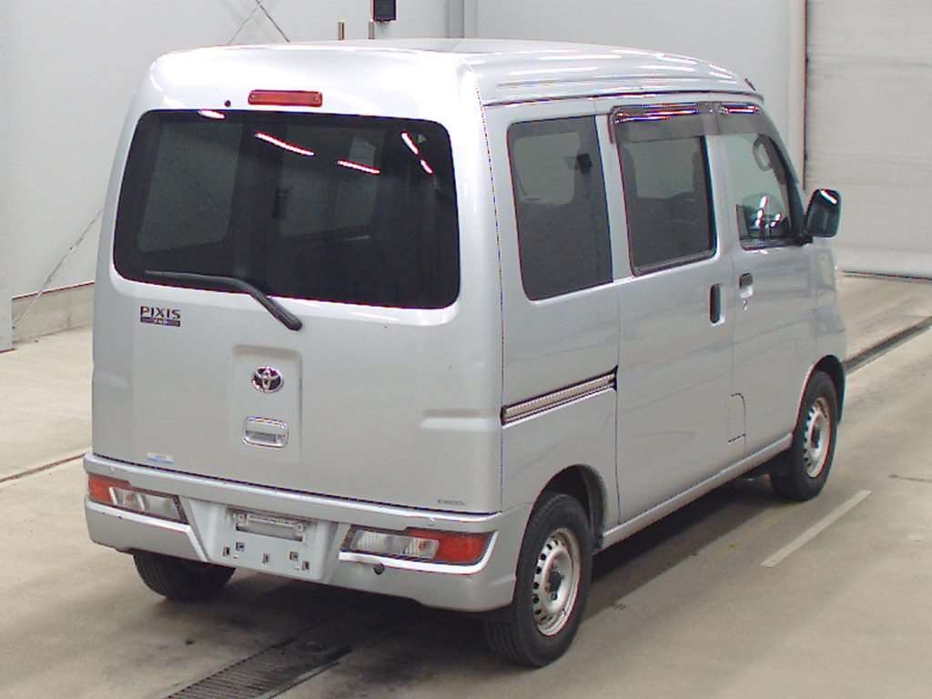 TOYOTA PIXIS VAN