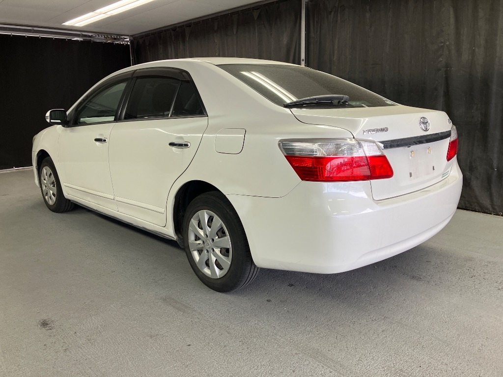 TOYOTA PREMIO