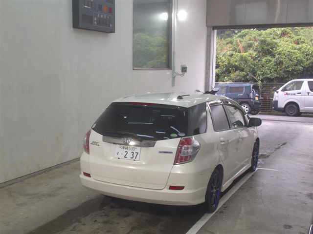 HONDA FIT SHUTTLE
