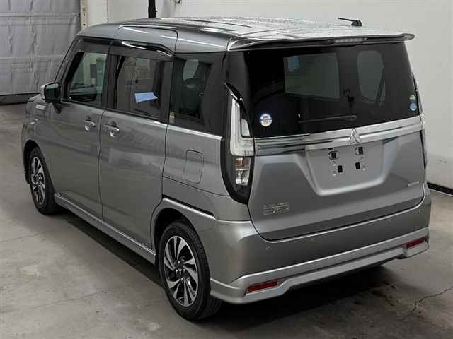 MITSUBISHI DELICA D:2
