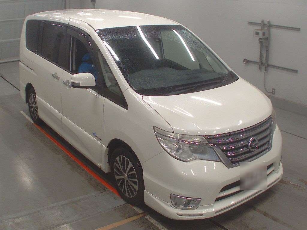 NISSAN SERENA