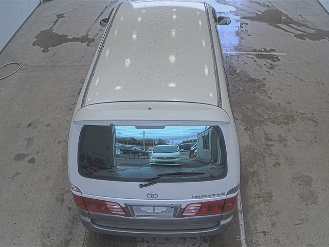 TOYOTA GRAND HIACE