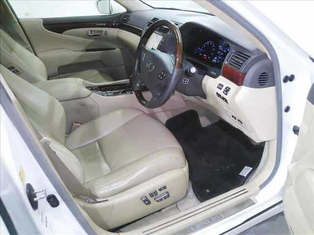 LEXUS LS460