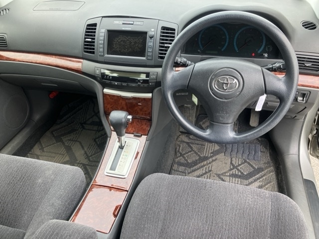 TOYOTA PREMIO