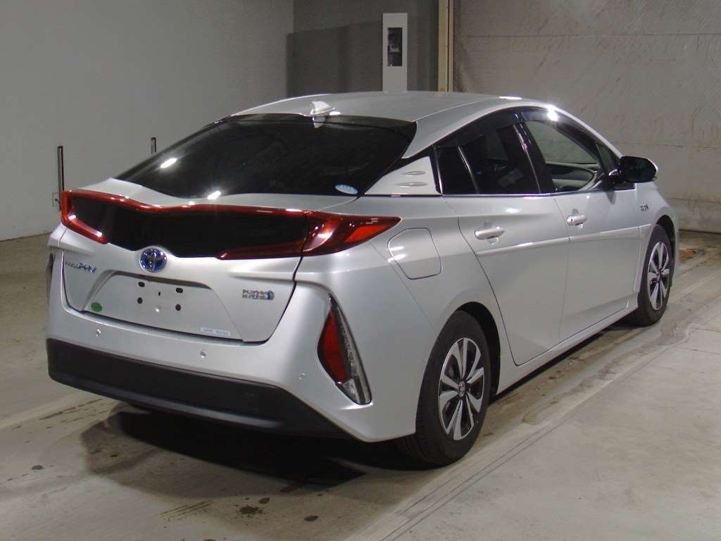 TOYOTA PRIUS PHV
