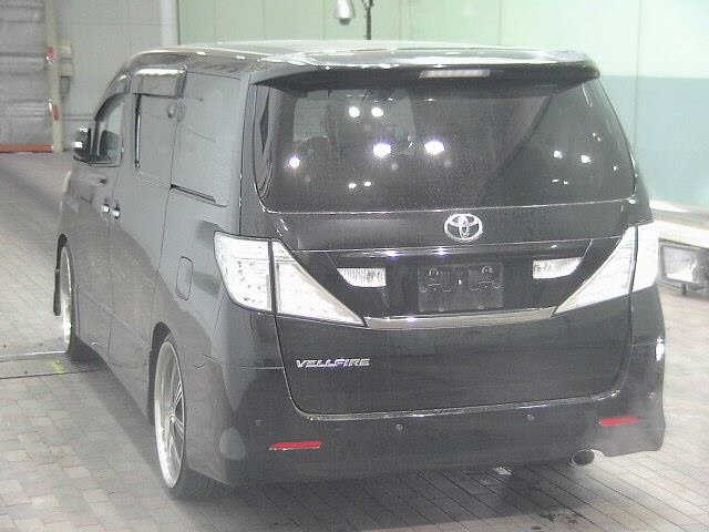 TOYOTA VELLFIRE