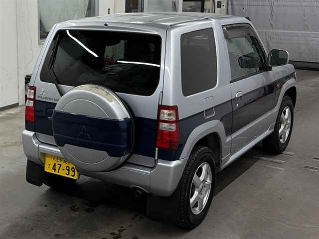 MITSUBISHI PAJERO MINI