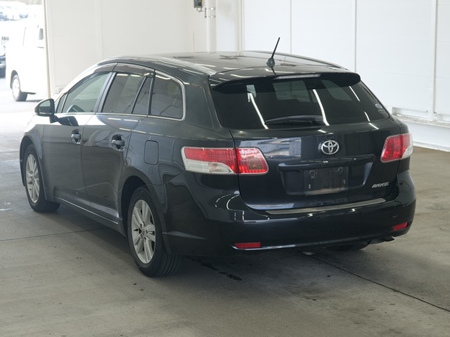 TOYOTA AVENSIS