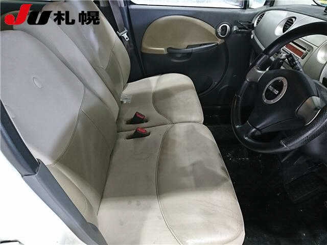 DAIHATSU MOVE LATTE